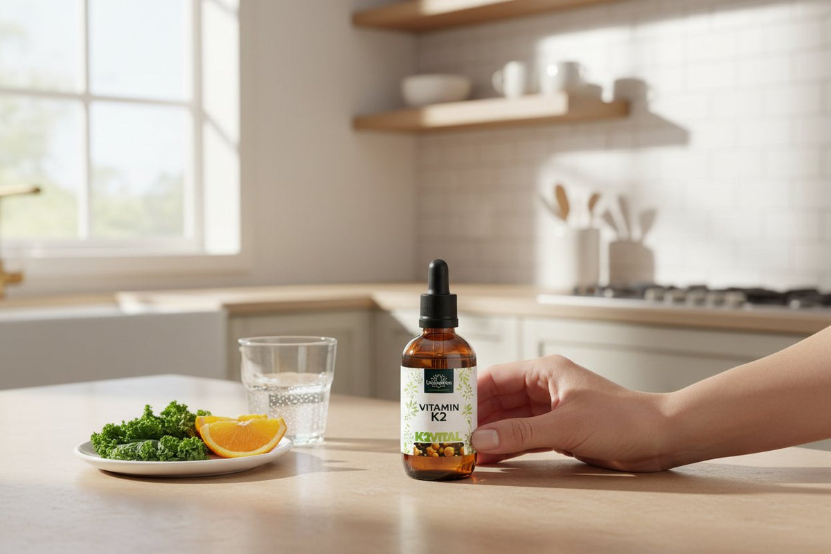 Vitamin K2 Tropfen - K2Vital - 200 µg pro Tagesdosis (10 Tropfen) - MK7 All - trans - aus Norwegen - hochdosiert - 50 ml - NahrungsergänzungUnimedica Kornkammer Natur