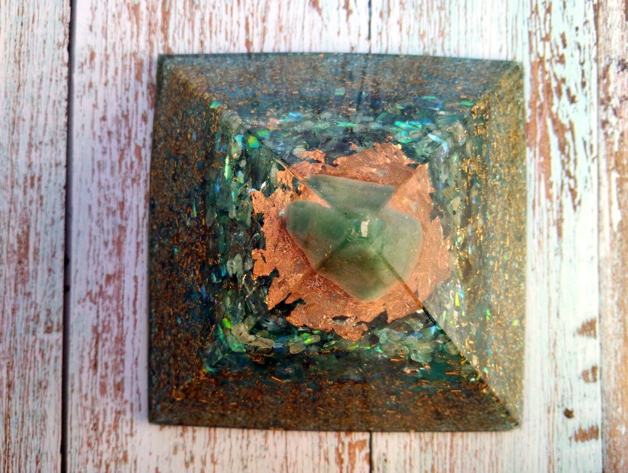 Pyramide von oben fotografiert