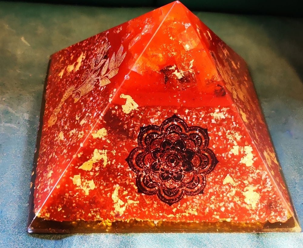 Orgon Pyramide (groß) - WohlfühlenJ. Selfa Kornkammer Natur